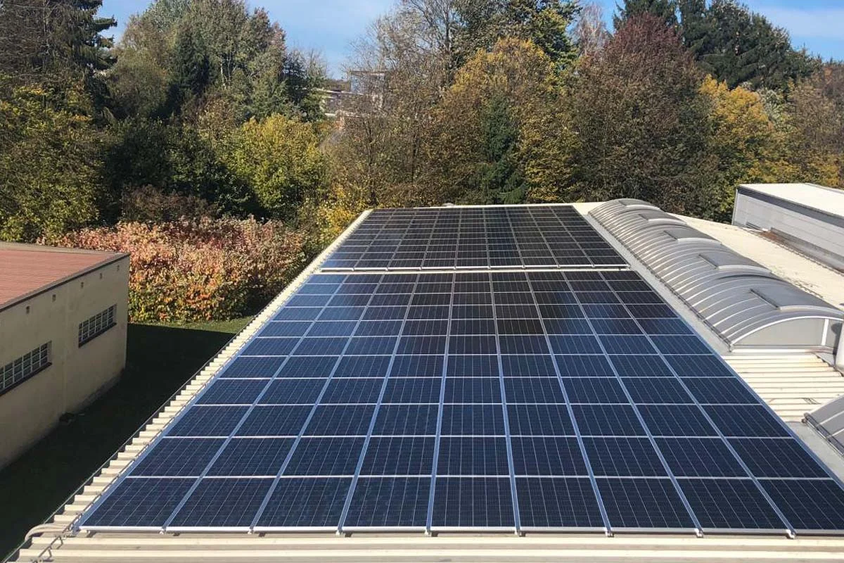 Photovoltaikanlage in Freilassing mit 99,75 kWp, Gewerbeanlage